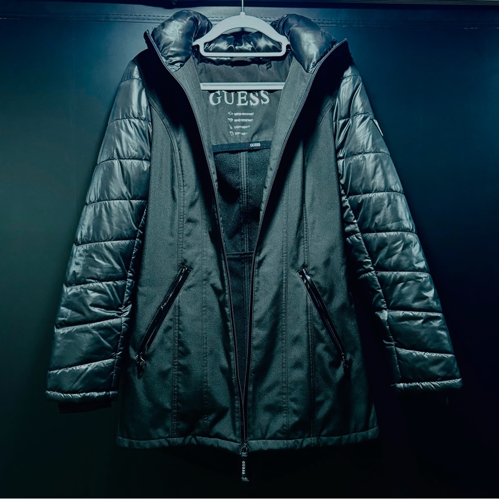 Guess Water Resistant Hooded Long Sleeve Diamond Quilted Coat -Black